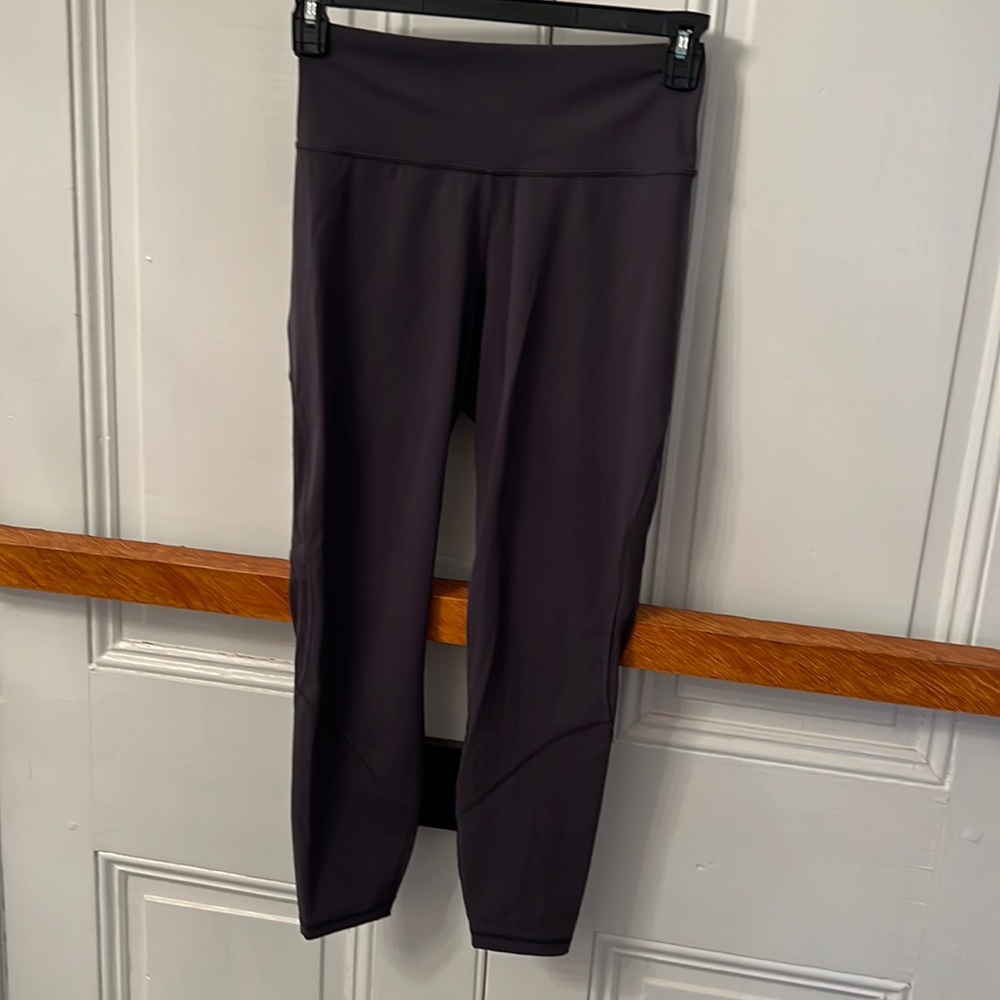 Lululemon Steel Gray Mesh Back of Legs Leggings Size 8